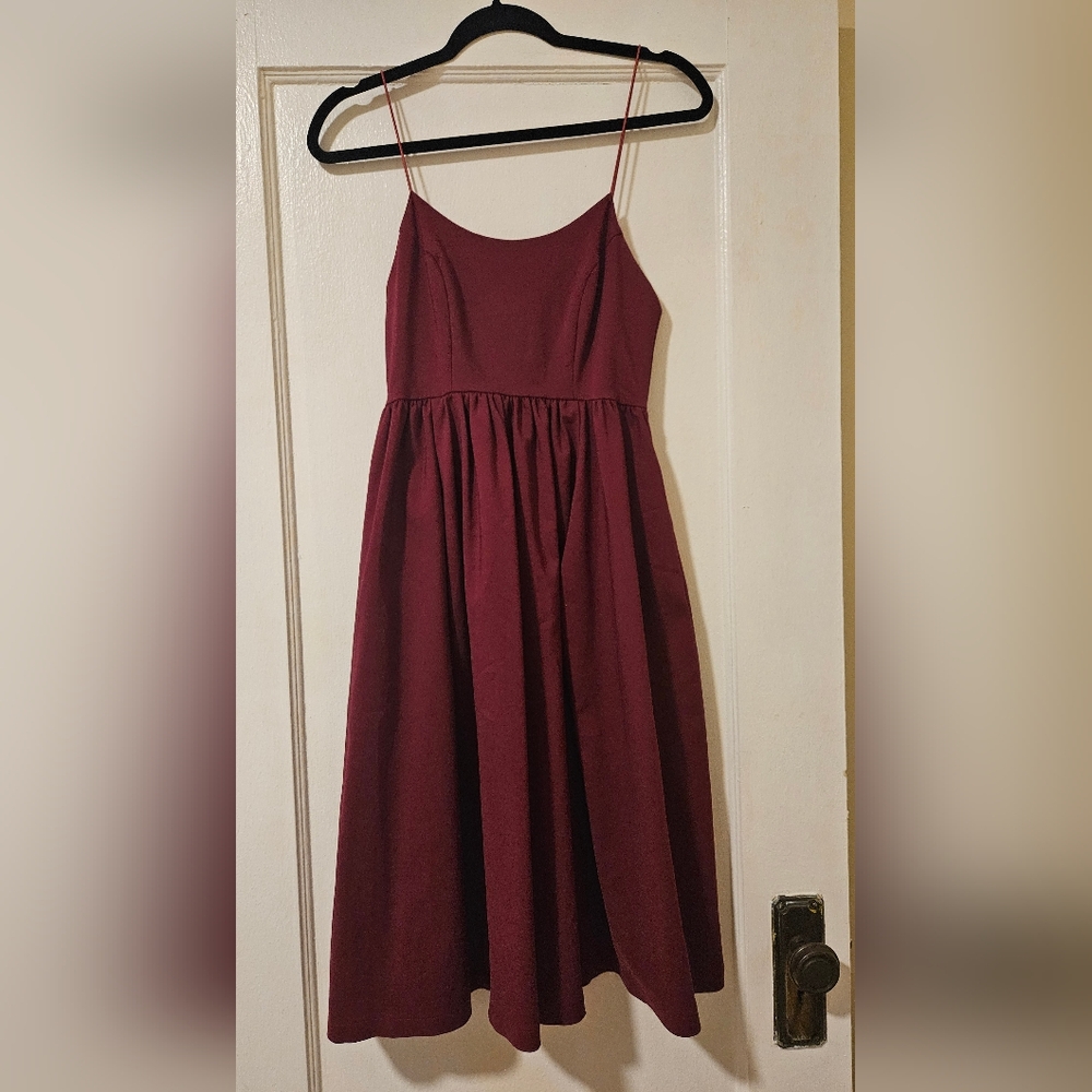Showpo Burgundy Spaghetti Strap Dress Size 4